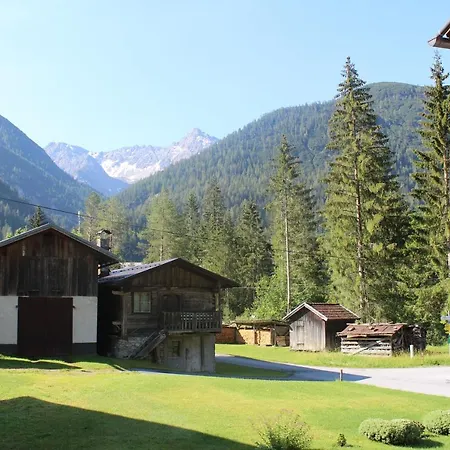 Haus Brandhofer アパート Häselgehr