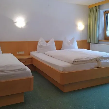 Haus Brandhofer דירה *